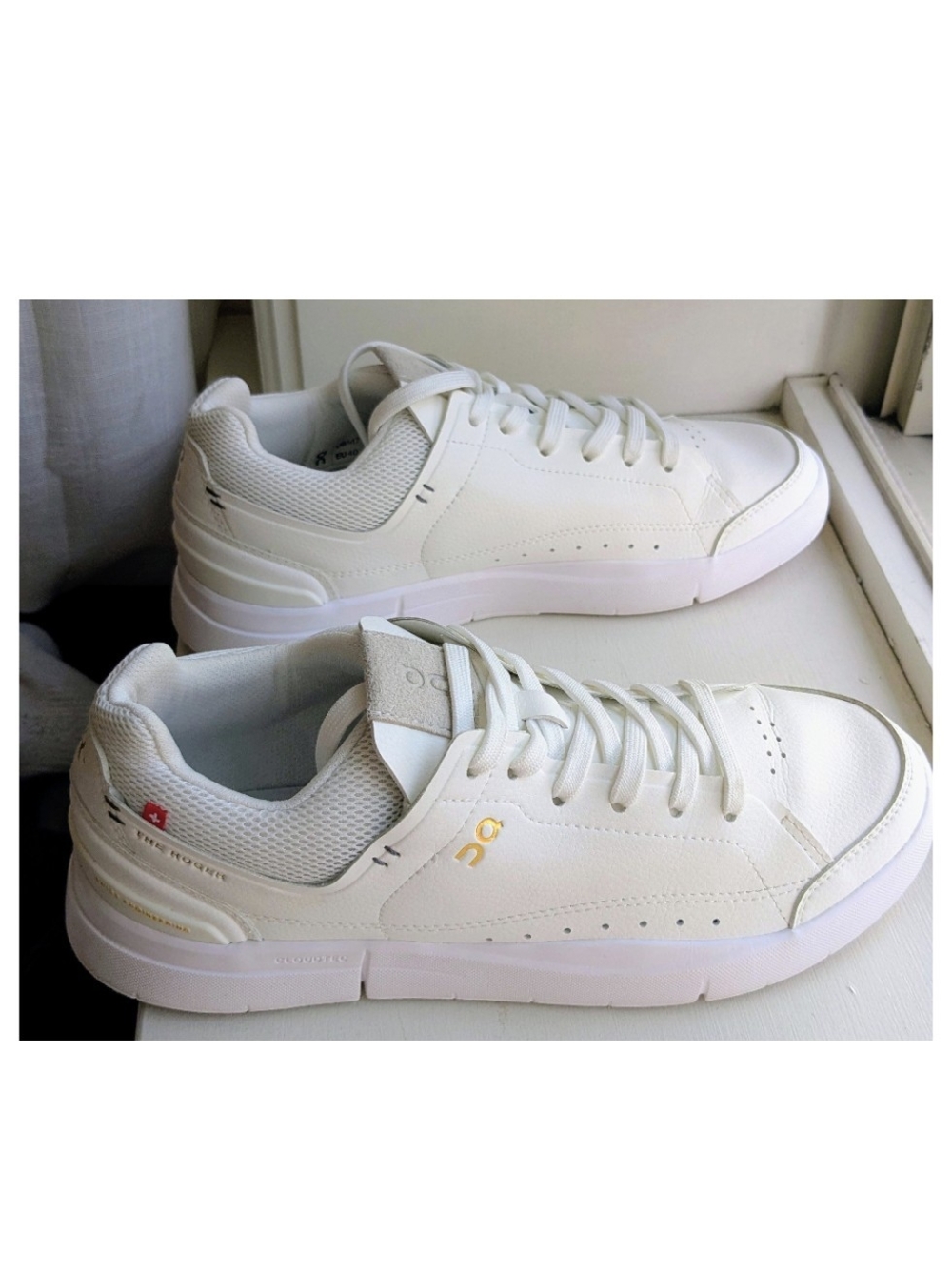 On Running Women's 'The Roger Centre Court' White Leather Sneakers